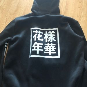 Black bts sweatshirt